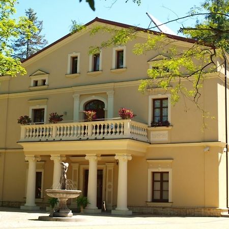 Dwor Debowiec I Exterior foto