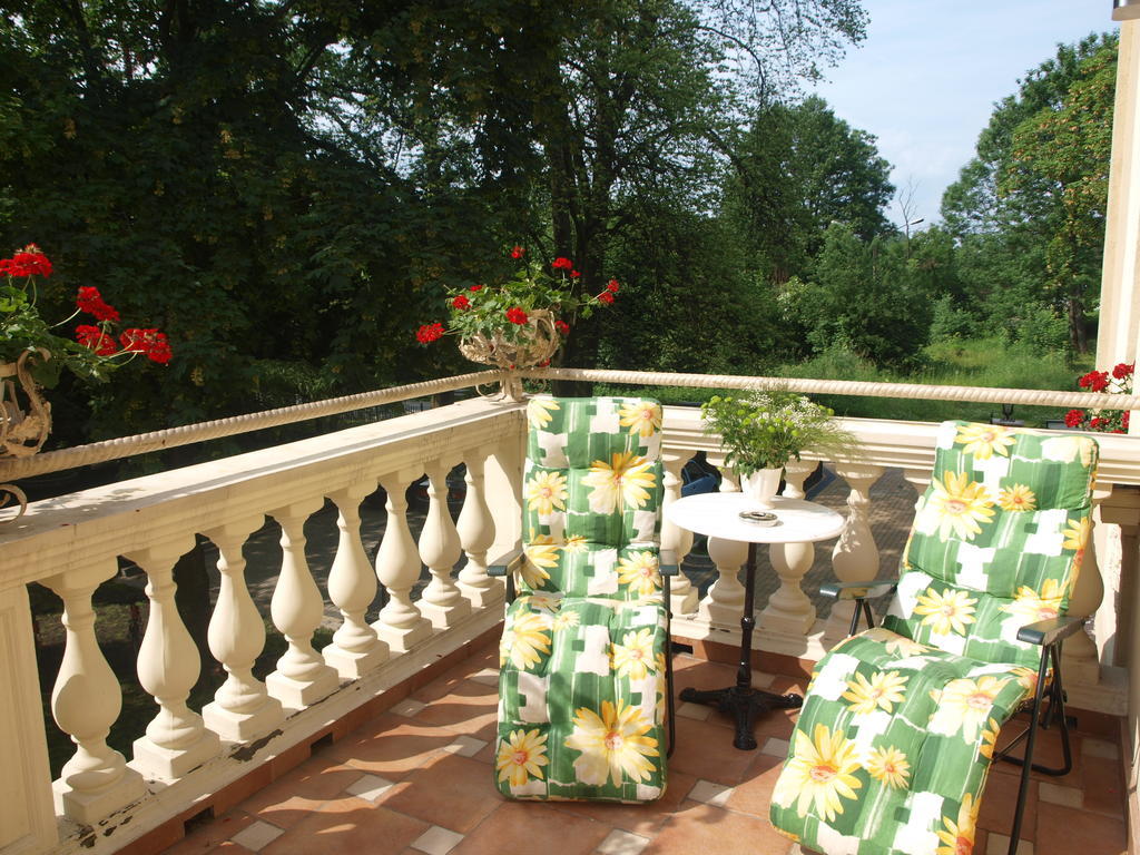 Dwor Debowiec I Exterior foto