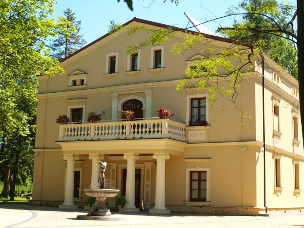 Dwor Debowiec I Exterior foto